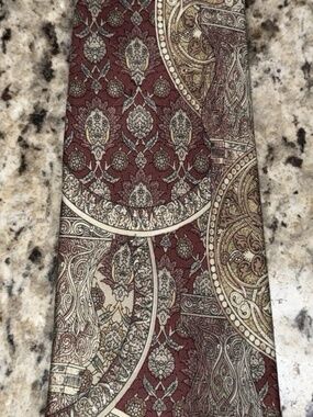 Vintage Mens Paisley 100% Silk Tie by Champs Elysee'